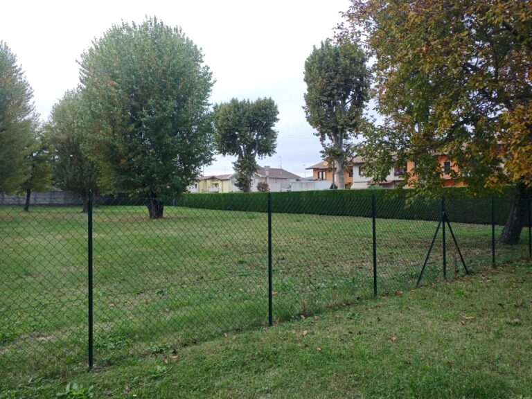 Il giardino di Doraluce. Parte del parco vicina all'ingresso